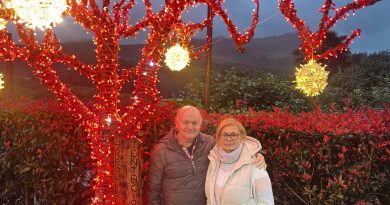 De iluminador de Baiona a duende do Nadal: Javier Fernández, o home que fixo brillar a vila durante 40 anos